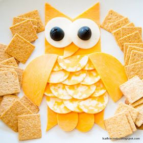 Owl Food, Owl Themed Parties, Owl Cake Birthday, Owl Cakes, Owl Birthday Parties, Cheese And Crackers, Owl Birthday, Owl Party, Owl Theme