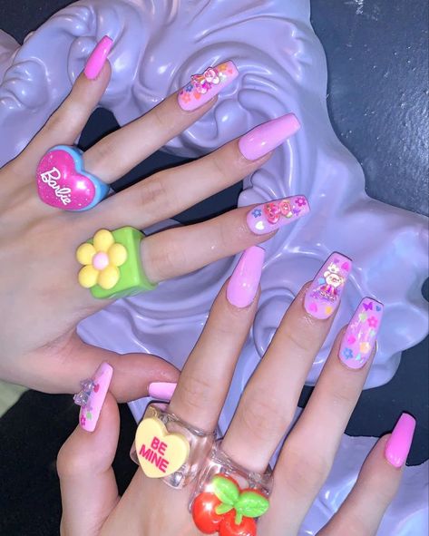 Kidcore Nails, K Pop Nails, Artist Nails, Idol Nails, Kpop Nails, Kpop Artist, Sculpted Nails, Glitter Gel Nails, Inspired Nails