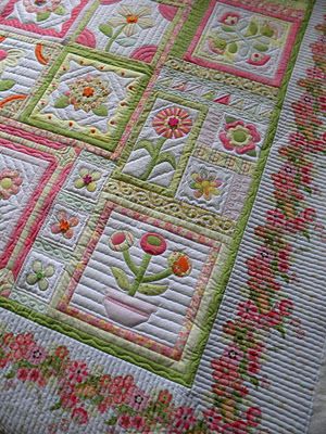 Jenny's Doodling Needle Stitchers Garden Quilt, Girly Quilts, Pastel Quilts, Stencils Ideas, Appliqué Flowers, Quilting Applique, Applique Flowers, Longarm Quilting Designs, Straight Line Quilting