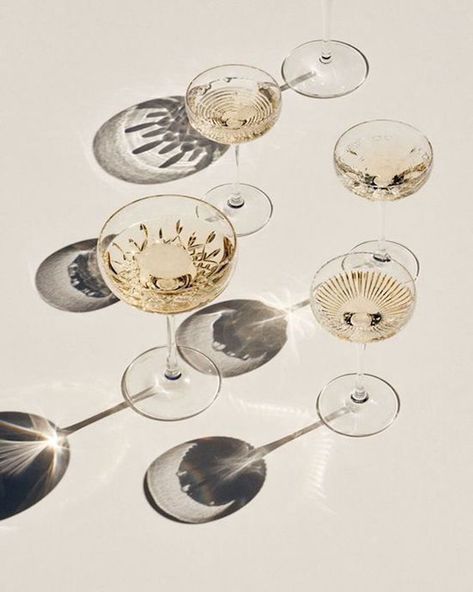 Flutes or Coupes? Champagne is great anyway but if we had to choose - a coupe is our favorite glass of choice for this sparkly beverage #drink #weddingdrinks #glasseware #champagnecups #coupes #flutes #dinnerparty #hostgift #weddinggift #party #drinkware Glass Photography, Yennefer Of Vengerberg, Beige Aesthetic, White Table, Pics Art, Kombucha, Photography Inspo, Editorial Design, Wine Glasses