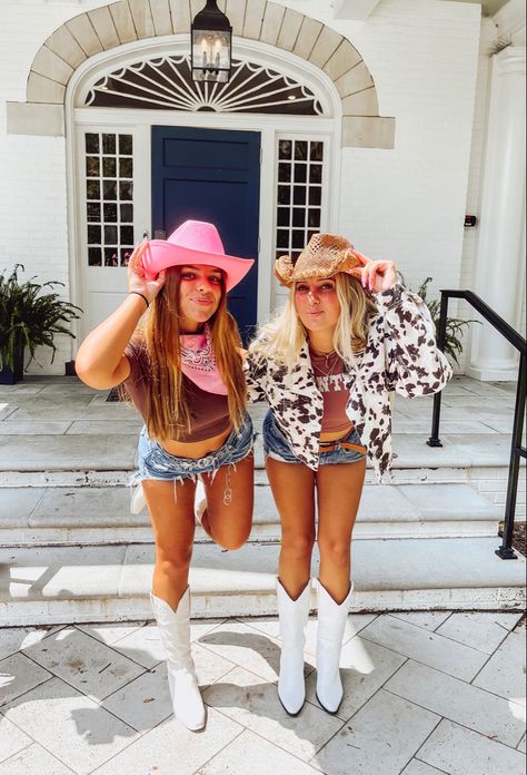 Rodeo Football Theme Outfits, Western Wear Spirit Week, Western Outfits Spirit Week, Cowboy Theme Football Game Outfit, Cowgirl Spirit Week Outfit, Cowboy Football Game Outfit, Country Day Spirit Week, Country Spirit Week, Cowboy Spirit Week Outfit