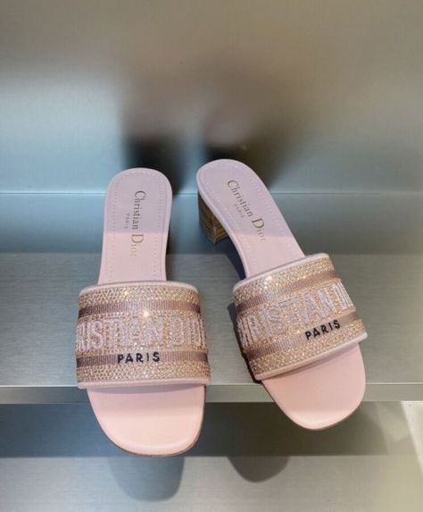 Luxury Pink Slides For Summer, Dior Heeled Slide, Pink Christian Dior Slides, Luxury Pink Flat Slides, Dior Dway Slides, Christian Dior Sandals Pink, Designer Pink Slip-on Sandals, Cute Fits, Slip On Sandal