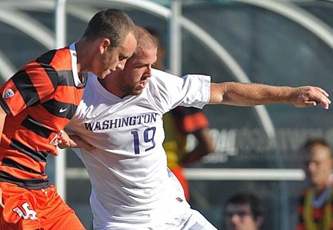 Picture Perfect: Animated GIF of Michael Harris flip throw-in Washington Huskies, Soccer Player, Washington State, Soccer Players, Picture Perfect, Animated Gif, Husky, Washington, Sports Jersey