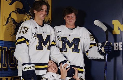 ethan edwards, luke hughes, mark estapa, umich hockey, umich wolverines, univeristy of michigan hockey, lh43, ee73, me94, #ethanedwards #lukehughes #markestapa #umichhockey #lh43 #ee73 #me94 Oliver Moore Hockey, Mark Estapa, Ethan Edwards, Luke Hughes, Michigan Hockey, Hughes Brothers, Hockey Girlfriend, College Hockey, Hot Hockey Players