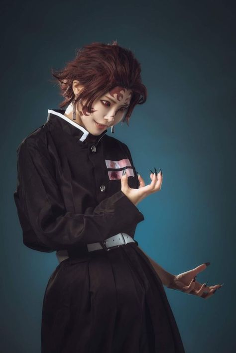 Tanjiro Cosplay, Couples Cosplay, Makeup Skills, Cosplay Naruto, King Photo, Snk Cosplay, Epic Cosplay, Kawaii Cosplay, Demon King Anime