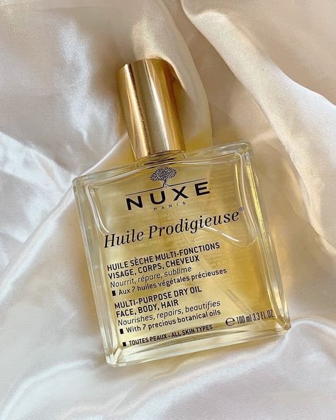 LOOKFANTASTIC US on Instagram: “Softer, nourished skin and hair in just drops – the Nuxe Huile Prodigieuse Multi-Purpose Dry Oil offers ultimate hydration, leaving skin…” Nuxe Body Oil, Nuxe Oil, Body Rocks, Dry Body Oil, French Pharmacy, Skincare Branding, Hair Perfume, Dry Oil, Body Exfoliator