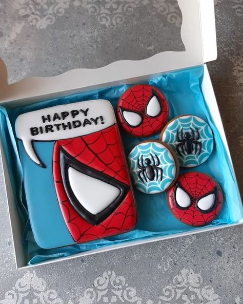 Spiderman Cookies, Spiderman Birthday Party Decorations, Superhero Cookies, Flooding Cookies, Cookies Decoradas, Royal Iced Cookies, Spiderman Birthday Party, Garden Party Birthday, Spiderman Party