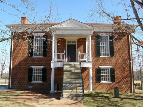 Appomattox Court House | I always assumed that the Lee surre… | Flickr Appomattox Virginia, Virginia Architecture, Historic Virginia, Appomattox Court House, Southern Mansions, Virginia History, American States, Super Hero Shirts, Farmhouse Architecture