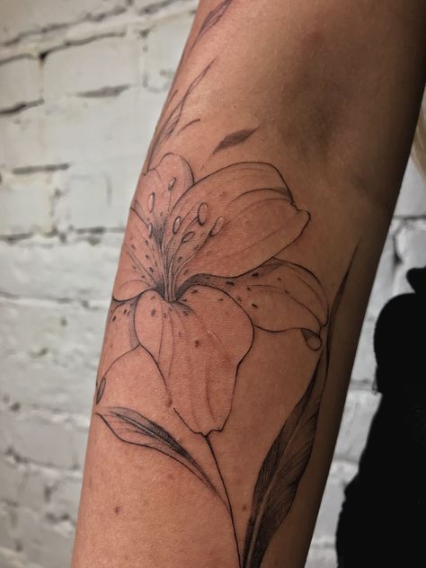 Tiger Lily Tattoos, Word Tattoo Ideas, Word Tattoo, Handpoke Tattoo, Red Ink Tattoos, Lily Tattoo, Different Tattoos, Tattoo Script, Jewelry Tattoo