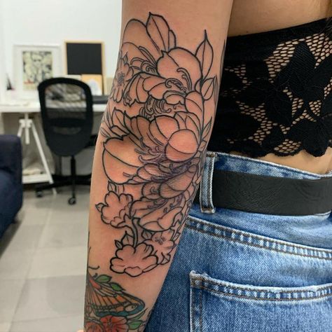 Women’s Elbow Tattoo Ideas, Full Elbow Tattoo, Flower On Elbow Tattoo, Girly Elbow Tattoo, Flower Elbow Tattoos For Women, Moving Elbow Tattoo, Womens Elbow Tattoo, Front Elbow Tattoo, Below Elbow Tattoo