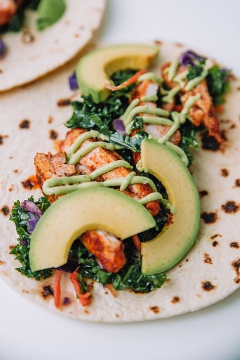 Delicious Chicken Tacos with Cilantro Lime Kale Slaw Recipe to enjoy for lunch. #tacos #avocado Kale Slaw Recipe, Pineapple Chicken Kebabs, Lunch Tacos, Healthy Shrimp Tacos, Spicy Fish Tacos, Kale Slaw, Cilantro Lime Slaw, Chicken Tacos Easy, Cilantro Lime Sauce