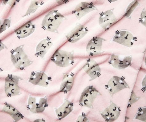 Real Living Pink Cats Fleece Throw | Big Lots Maddy Core, Sleepy Cats, Cats Pattern, Cat Blanket, Sleepy Cat, Big Lots, Study Time, Pink Cat, Christmas Birthday Gifts