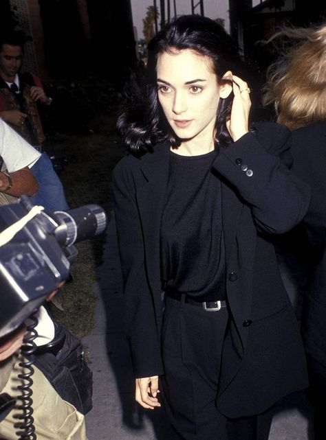 Baggy/Casual/90's Streetwear Inspo - Album on Imgur / #clothes #style #photografy #mood #outfit #moda #allblack #inspire #minimal #men #women Winona Ryder Style, Winona Ryder 90s, Fashion Guys, Harry Clarke, Winona Forever, Diy Outfits, 90s Fashion Outfits, Winona Ryder, 80s Style