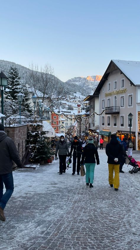 Italy Snow Aesthetic, Dolomites In Winter, Italy Winter Aesthetic, Dolomites Italy Winter, Winter In Italy, Italy In Winter, Italy Winter, Dolomites Italy, Winter Inspo