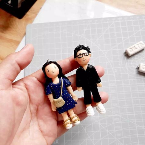 Cute Polymer Clay People, Cute Couple Clay Art, Polymer Clay Person, Clay People Figures, Clay Figures People, Clay Person, Polymer Clay People, 3d Printing Toys, Clay People