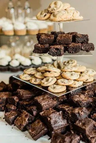 37 Delicious Birthday Party Food Buffet Ideas Birthday Party Food Buffet, Food Buffet Ideas, Reception Desserts, Wedding Food Drink, Buffet Ideas, Dessert Bar Wedding, Food Buffet, Cookie Table, Party Food Buffet