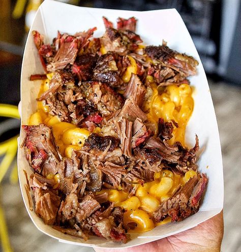 Did someone say brisket Mac and cheese?! Y’all need to go try these out. The Mac Daddy is made out of smoked Gouda cheese and is absolutely… Brisket Mac And Cheese, Baked Brisket, Smoked Gouda Cheese, Austin Food, Smoked Gouda, Food Truck, Mac And Cheese, Fall Recipes, Mac