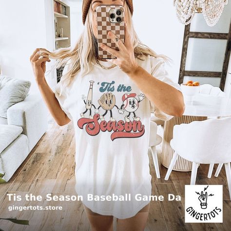 Tired of cartoon characters and rainbows? WE GOT YOU! Check this out >>> 😍 Tis the Season Baseball Game Day Tee 😍 by Ginger Tots Co. 👉 Find the link in our bio Not Just A Game, Rocker Chic Style, Stylish Aesthetic, Trendy Mom, Toddler Mom, Rocker Chic, Trendy Graphic Tees, Baseball Game, Game Day Shirts