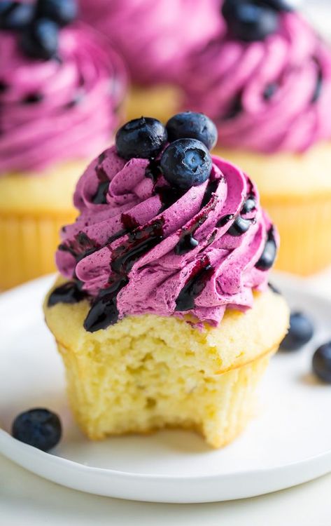 These Lemon Cupcakes with Fresh Blueberry Buttercream are a MUST bake this Summer! The blueberry frosting is so pretty and tastes divine!!! #blueberrycupcakes #blueberry #blueberrybuttercream #lemoncupcakes #lemon Blueberry Buttercream, Blueberry Cupcake, Blueberry Frosting, Baker By Nature, Blueberry Cupcakes, Easy Cupcake Recipes, Cupcakes Recipes, Cake Mini, Summer Baking