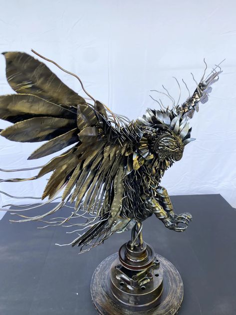 Steampunk Diy Crafts, Reclaimed Art, Welding Art Projects, Dragon Sculpture, Travel Artwork, Great Horned Owl, Metal Birds, Metal Art Sculpture, Steampunk Art