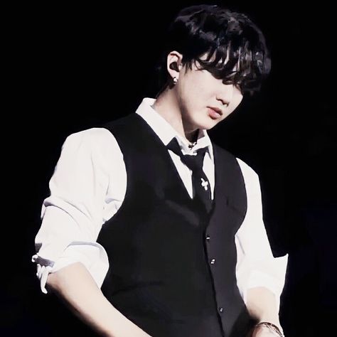 stray kids seo changbin icon ୨୧ 𝘵𝘢𝘨𝘴 : #changbin #seochangbin #skz #straykids #icon #kpop #ngdnlnh Big Boi, Best Rapper, Kids Icon, Homeless Children, Crazy Kids, Lee Min Ho, Kpop Wallpaper, Big Boys, K Idols