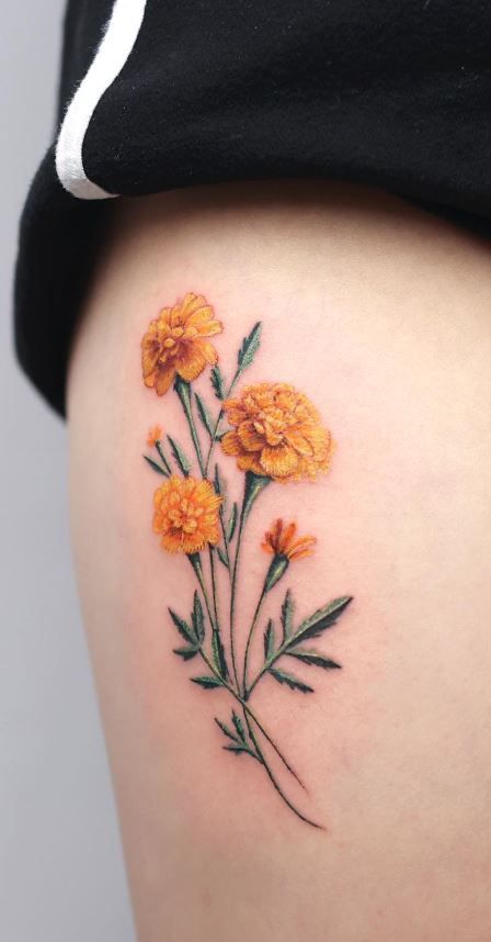 Fine Line Marigold Tattoo, Marigold Tattoo Color, Marigold Bouquet Tattoo, Calendula Flower Tattoo, Cosmo Tattoo Flower, October Birth Flower Tattoo Marigold, Marigold Tattoos, Marigold Flower Tattoo, Lil Tattoo