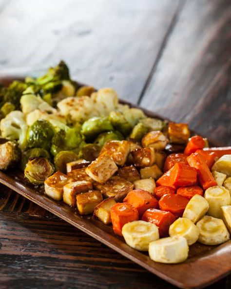 Sheet Pan Roasted Vegetables and Tofu Paleo Taco Salad, Roasted Tofu, Low Glycemic Foods, Vegetarian Sides, South Beach Diet, Almond Meal, Baked Tofu, Low Glycemic, Meal Recipes