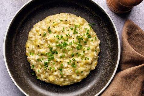 Leek and brie risotto | a fork and a pencil Brie Risotto, Bean Sides, Orzo Risotto, Brie Cheese Recipes, Cheeseburger Recipe, Risotto Recipe, Brie Cheese, Risotto Recipes, Mediterranean Diet Recipes