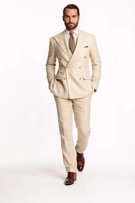 Ralph Lauren Spring 2015, Classy Menswear, Vintage Groom, A Man In A Suit, Der Gentleman, Gentlemen Wear, Man In A Suit, Beige Suits, Suit Tie