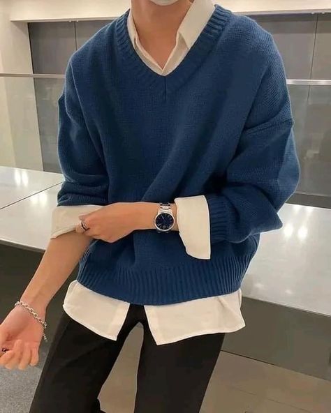 Blue Clothes Aesthetic, Male Outfits Aesthetic, Boys Outfits Aesthetic, Blue Outfit Men, Aesthetic Clothes Men, Blue Sweater Outfit, Aesthetic Male Outfits, Grunge Outfits Men, Royal Blue Outfits