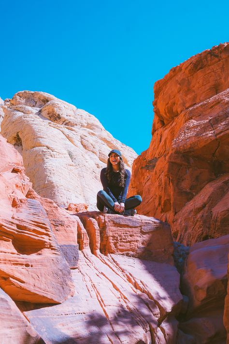 Las Vegas Desert Aesthetic, Red Rocks Photoshoot, Sunrise Poses, Red Rock Nevada, Hike Pictures, Utah Pictures, Red Rock Las Vegas, Red Rock Canyon Las Vegas, Rock Photoshoot