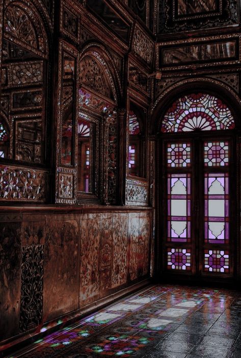 Desi Royalty Aesthetic, Indian Traditional Aesthetic Wallpaper, Indian Royalty Aesthetic Wallpaper, Mughal Royal Aesthetic, India Dark Academia Aesthetic, Masquerade Ball Aesthetic Wallpaper, South Asian Aesthetic Wallpaper, Vintage South Asian Aesthetic, Indian Culture Aesthetic Vintage