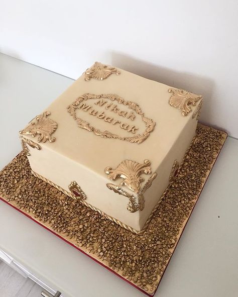 Nikah Mubarak cake, congratulations to the happy couple and happy birthday to the groom!  #cake #nikahcake #sequincake #pieceofcakebyhalima #nikahmubarakcake #hintofmaroon #goldcake #cakemenu #cakeguide #cakesinstyle #cakesofinstagram #cakestagram #glamcake Nikah Mubarak Cake, Nikah Mubarak, Cake Congratulations, Sequin Cake, Square Aesthetic, Nikah Decor, 12th Birthday Cake, Cakes Design, Aesthetic Cake