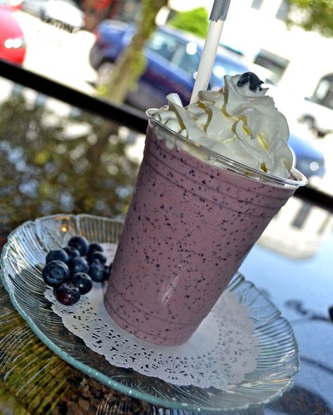 Blueberry Milkshake Blueberry Milkshake, Milkshakes, Frappe, Berry, Ice Cream, Drinks, Tableware, Blue, Quick Saves