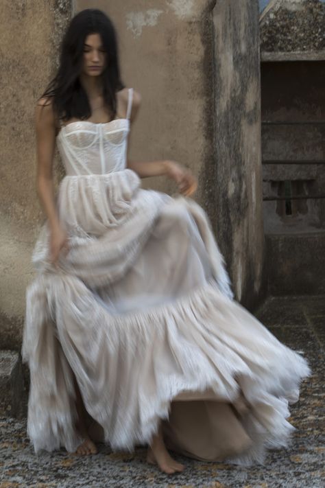 VAGABOND x the LANE editorial in Italy - Vagabond Bridal - Wedding and Bridal Wear Vagabond Wedding Dresses, Editorial Wedding Dress, Alt Wedding Dress, Outfit Ideas Fall Winter, Vagabond Bridal, Black Tie Outfits, The Lane, Fashion Photography Inspiration, Wedding Mood