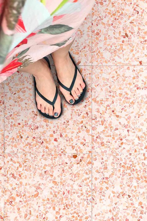 Terazzo Floor Interior, Terazzo Floor Tiles, Pink Floor Tiles, Pink Terrazzo Floor, Terazzo Floor, Terrazzo Floor Tiles, Green Exterior House Colors, Tiles Terrazzo, Pool Paving