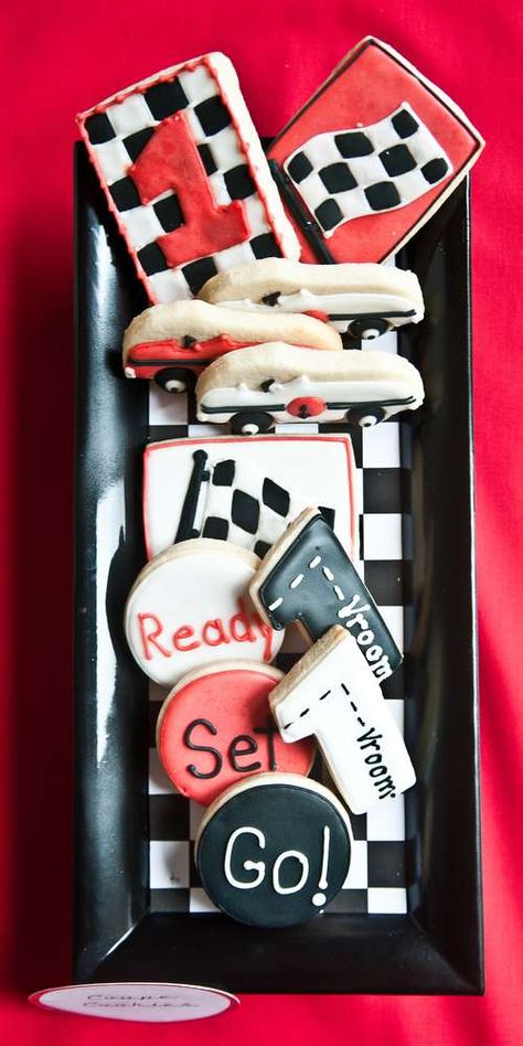 Race Car 1st Birthday Cookies, Derby Cookies, برق بنزين, Race Theme, Racing Birthday, Car Cookies, Hot Wheels Birthday, Party Cookies, Race Car Birthday Party