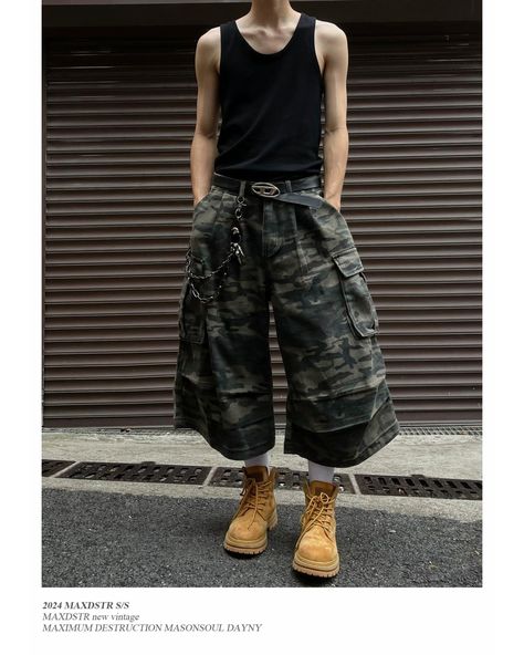 Camo Shorts Outfit, Adaptive Fashion, Vintage Gorpcore, Gorpcore Streetwear, Unique Clothing Style, Streetwear Shorts, Baggy Clothes, Aesthetic Y2k, Instagram Style