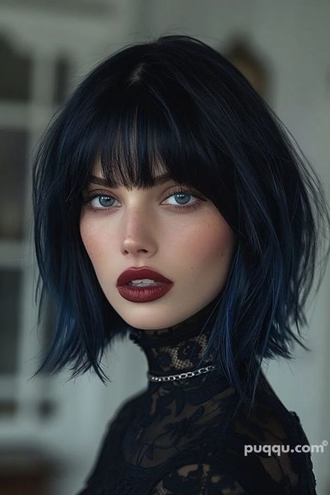 blue-black-hair-20 Blue Black Hair Dye, Blue Black Hair Color, Κούρεμα Bob, Blue Black Hair, Dramatic Hair, Lighter Hair, Black Hair Dye, Black Hair Color, Fishtail Braid