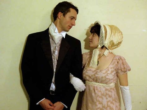 Mr. Darcy and Elizabeth Bennet, Pride and Prejudice | 17 Awesome Literary Halloween Costumes Literary Halloween Costumes, Literary Costumes, Nerd Costumes, Mr Darcy And Elizabeth, Darcy And Elizabeth, British Costume, Sixties Dress, Book Character Costumes, Literary Characters