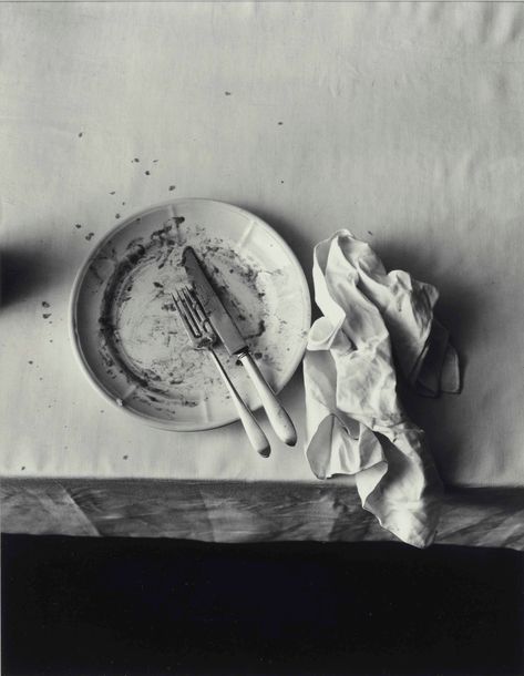 Empty Plate, Fashion Fotografie, Irving Penn, Cindy Sherman, Still Life Photos, Still Life Drawing, Foto Art, Salvador Dali, Everyday Objects