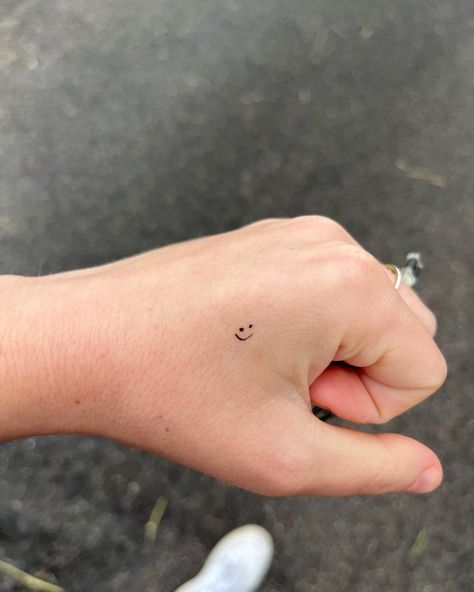 smile smiley face small tattoo Smiley Face Tattoo On Hand, Smiley Face Tattoo, Face Tattoo, Love Languages, Tiny Tattoos, Summer Kids, Smiley Face, Aesthetic Wallpaper, I Tattoo