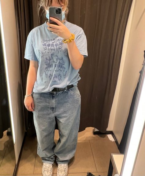 alt grunge baggy fit Alt Grunge, Grunge Baggy, Boyfriend Tee, Baggy Fits, Mom Jeans, Loose Fitting, Pants, Trousers