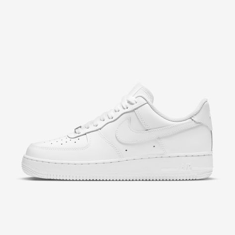 Air Fours 1, Nike Force One, Nike Air Force 1 Women, Zapatillas Nike Air Force, Nike Air Forces, Tenis Air Force, Womens Air Force 1, Skort Outfit, Tenis Nike Air