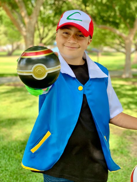 Pokemon Photoshoot, Photoshoot For Kids, Pokémon Birthday Party, Birthday Setup, Mini Photoshoot, Pokémon Birthday, Pokémon Party, Pokemon Photo, Dream Photo