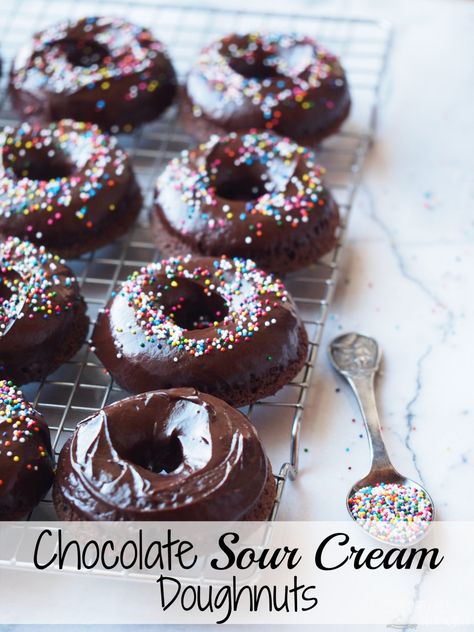 Chocolate Breakfast Recipes, Chocolate Donuts Baked, Homemade Doughnuts, Baked Doughnuts, Chocolate Breakfast, I'm Fat, Baking Inspiration, Homemade Donuts, Yummy Dessert