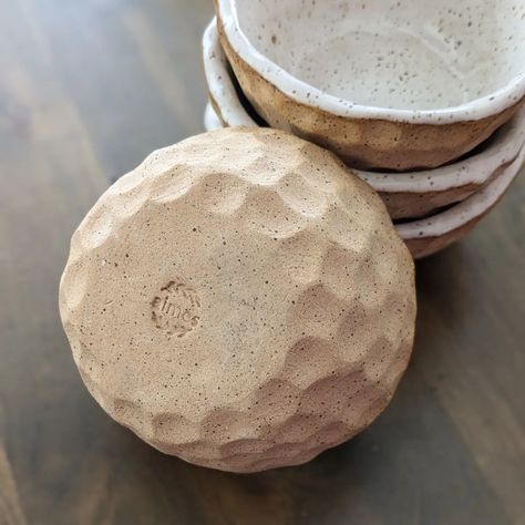 Texture texture texture.. Always go back to the simplest color choice of glaze because the cool texture and the beautiful speckles never fail me. #bowl #potteryfun #speckles #stamp #whiteglaze #ceramics #handbuilt #playwithclay #textures Textured Ceramic Bowls, Play Clay, Pottery Crafts, Simple Colors, White Glaze, Hand Built, Ceramic Bowls, The Cool, Color Choices