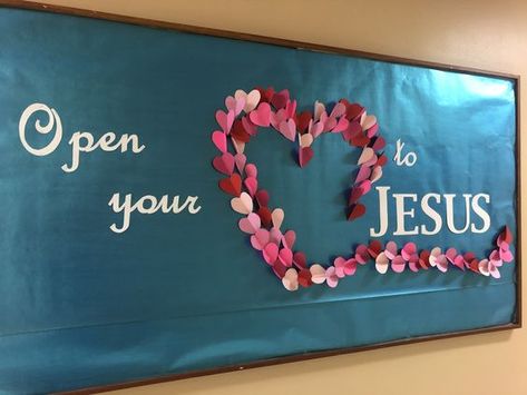 Christian Valentines Day Bulletin Board Ideas, Valentines Day Bulletin Board Church, Valentine’s Day Church Decor, Valentines Day Decorations For Church, God Is Love Bulletin Board, Sunday School Christmas Bulletin Board Ideas, Jesus Loves Me Bulletin Board, Valentine Church Bulletin Board, Valentine Decor For Church