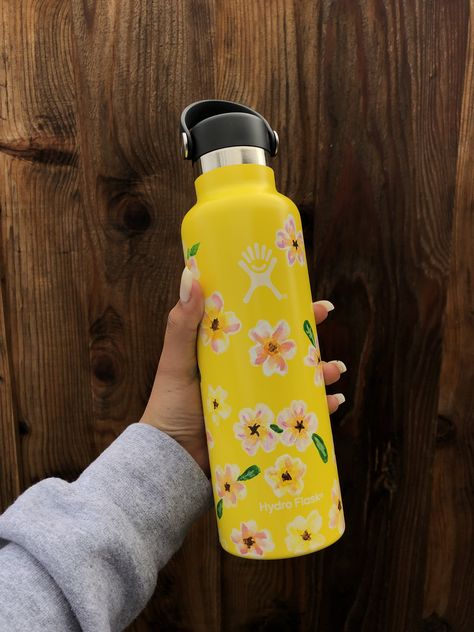 Hydro Flask Painting, Flask Painting, Hydroflask Painting, Painted Water Bottle, At Least I Tried, Water Bottle Art, Painted Water, Paint Inspo, Plumeria Flowers