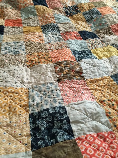 Patchwork Inspiration, Charm Squares, Homemade Quilts, Scrap Quilt Patterns, Cute Quilts, Cozy Quilts, Pretty Quilt, Nine Patch, Antique Quilts